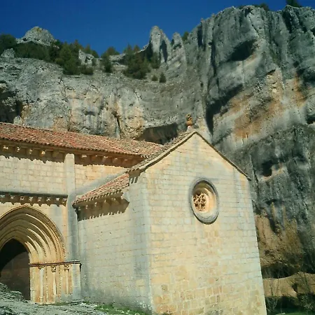 Fuente Del Pino Canon De Rio Lobos San Leonardo de Yagüe Exterior photo