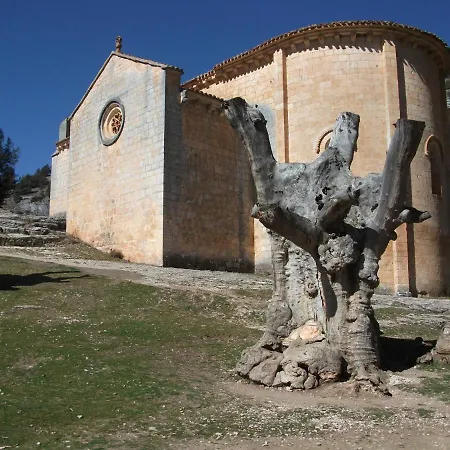 Fuente Del Pino Canon De Rio Lobos San Leonardo de Yagüe Exterior photo